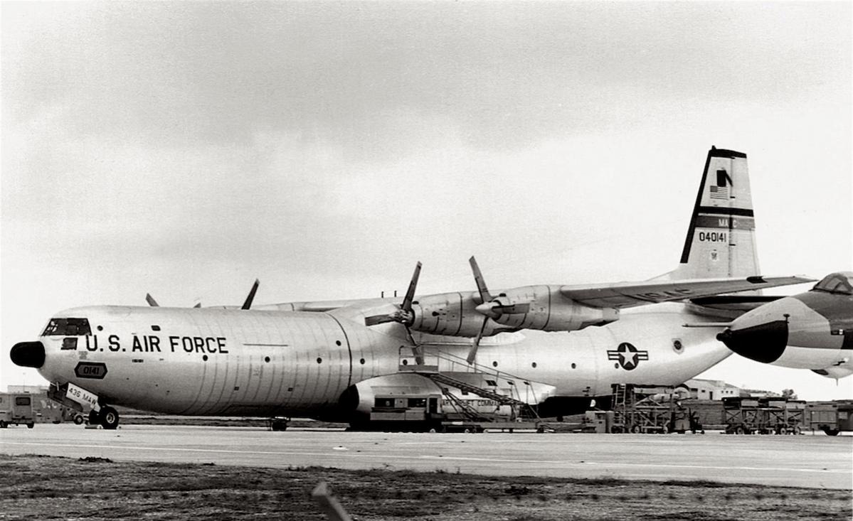 Naam: Foto 347. Douglas C-133 Cargomaster, kopie.jpg
Bekeken: 285
Grootte: 112,7 KB
