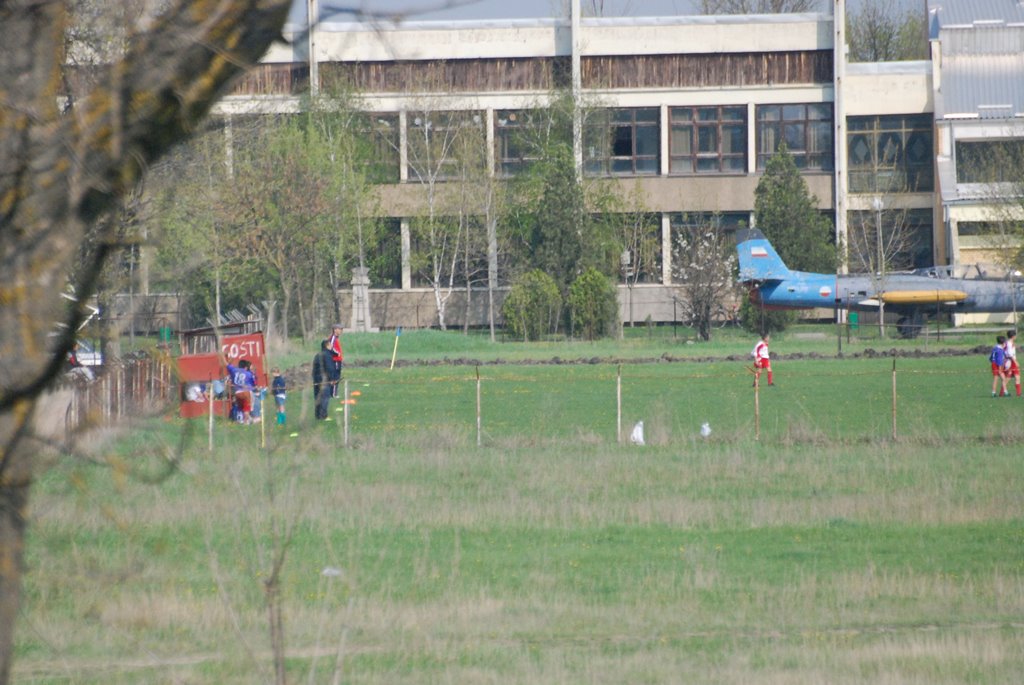 Naam: G-2a Galeb , Srpski Itebej, Serbia.jpg
Bekeken: 630
Grootte: 137,2 KB