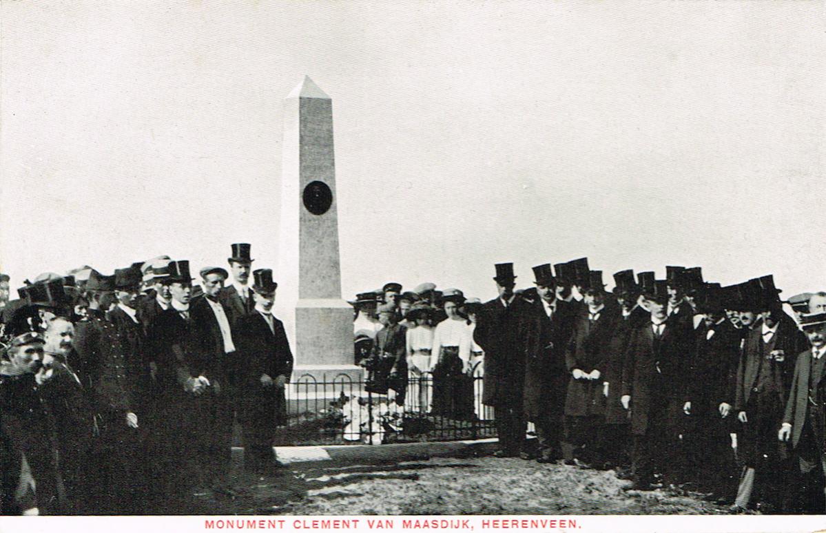 Naam: Kaart 578. monument Clement van Maasdijk -1 kopie.jpg
Bekeken: 830
Grootte: 145,5 KB