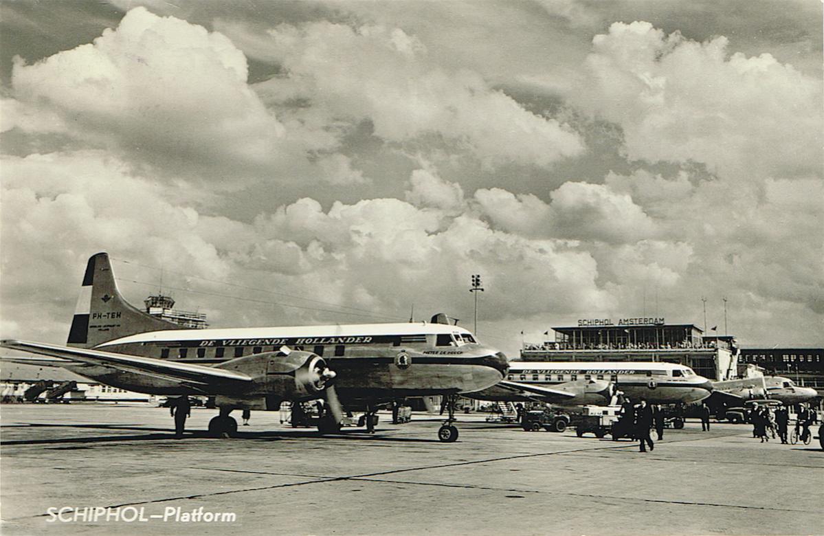 Naam: Kaart 579. PH-TEH 'Pieter de Hooch'. Convair Liner CV-240, kopie.jpg
Bekeken: 990
Grootte: 131,1 KB