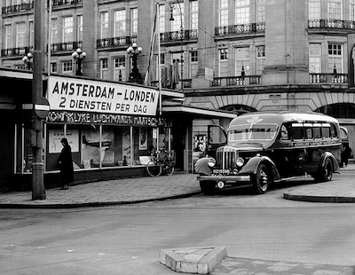 Naam: Leidseplein Bus met Vinken1934.jpg
Bekeken: 319
Grootte: 70,3 KB