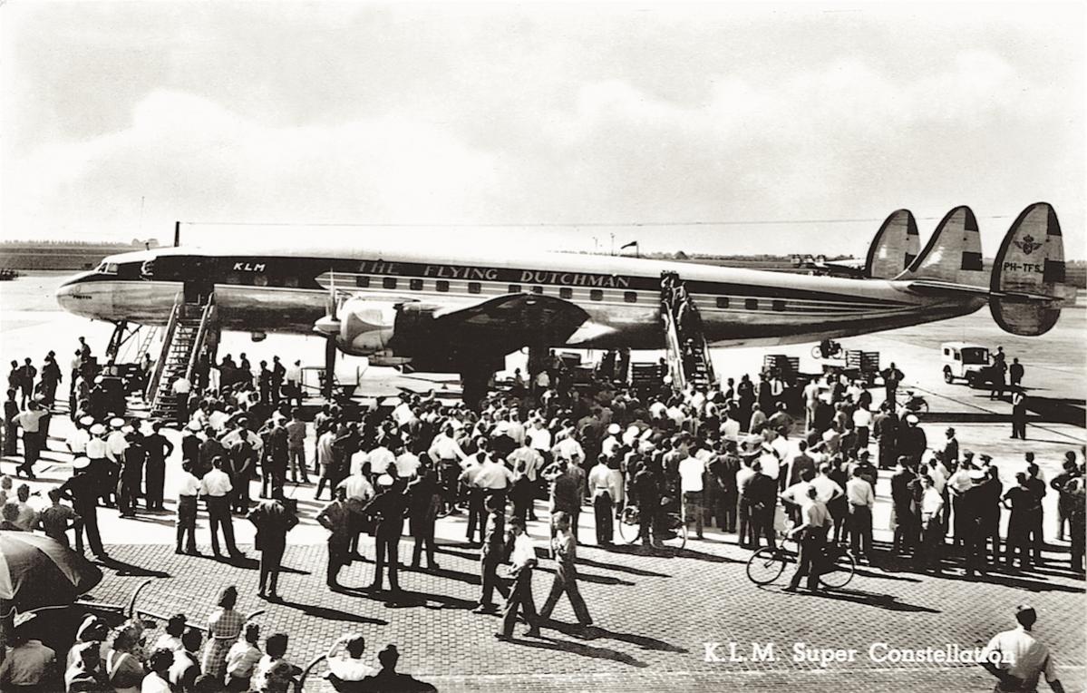 Naam: Kaart 581. PH-TFS (PH-LKS) 'Proton'. Lockheed L-1049 Super Constellation, kopie.jpg
Bekeken: 845
Grootte: 169,0 KB