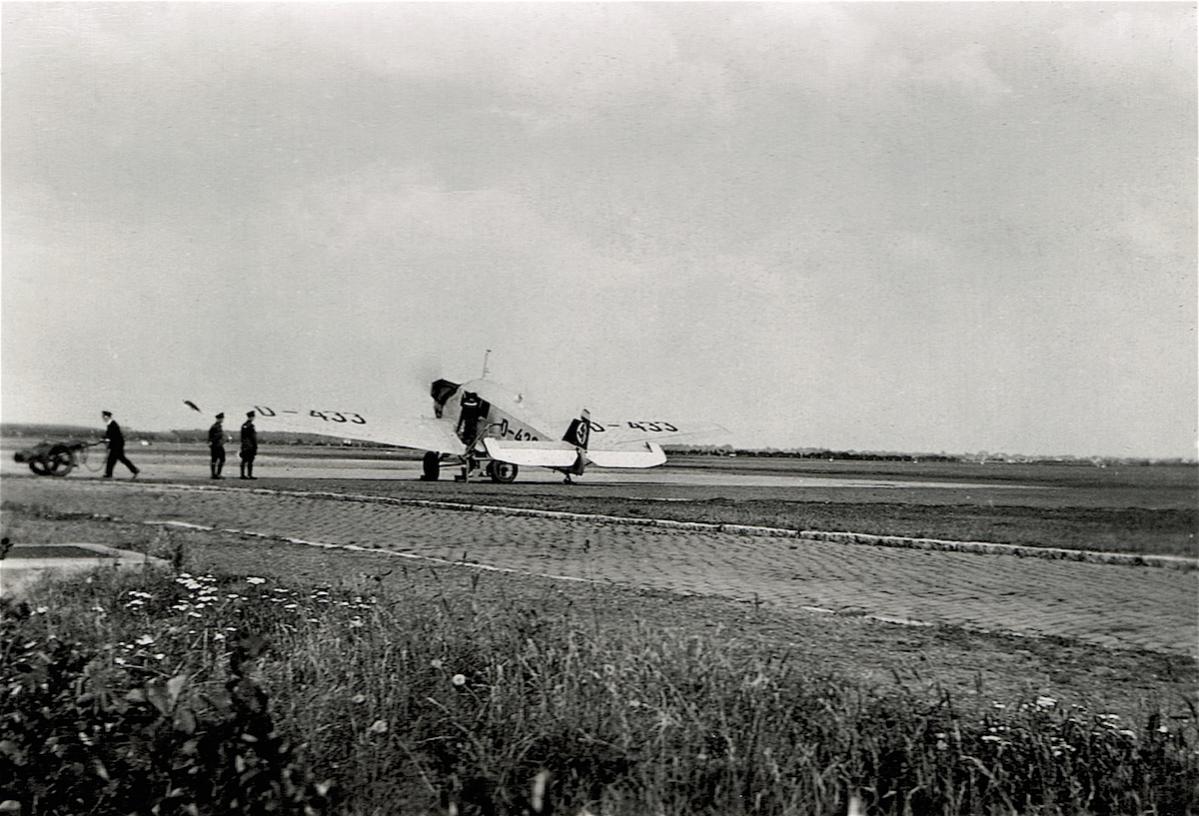 Naam: Foto 204. D-433. Junkers F.13 : F.13 d1e : F.13 f1e, kopie.jpg
Bekeken: 727
Grootte: 140,4 KB