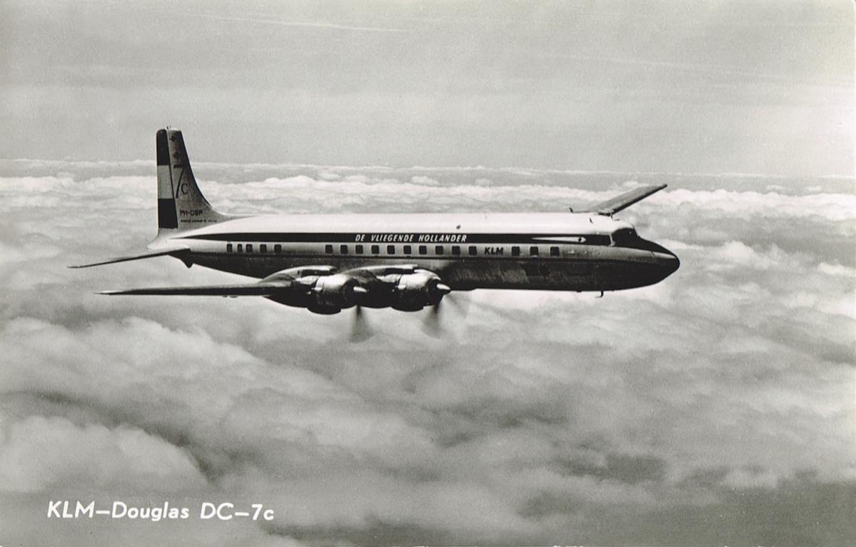 Naam: Kaart 587. 'PH-DSP 'Japanse Zee'. Douglas DC-7C, kopie.jpg
Bekeken: 912
Grootte: 90,9 KB