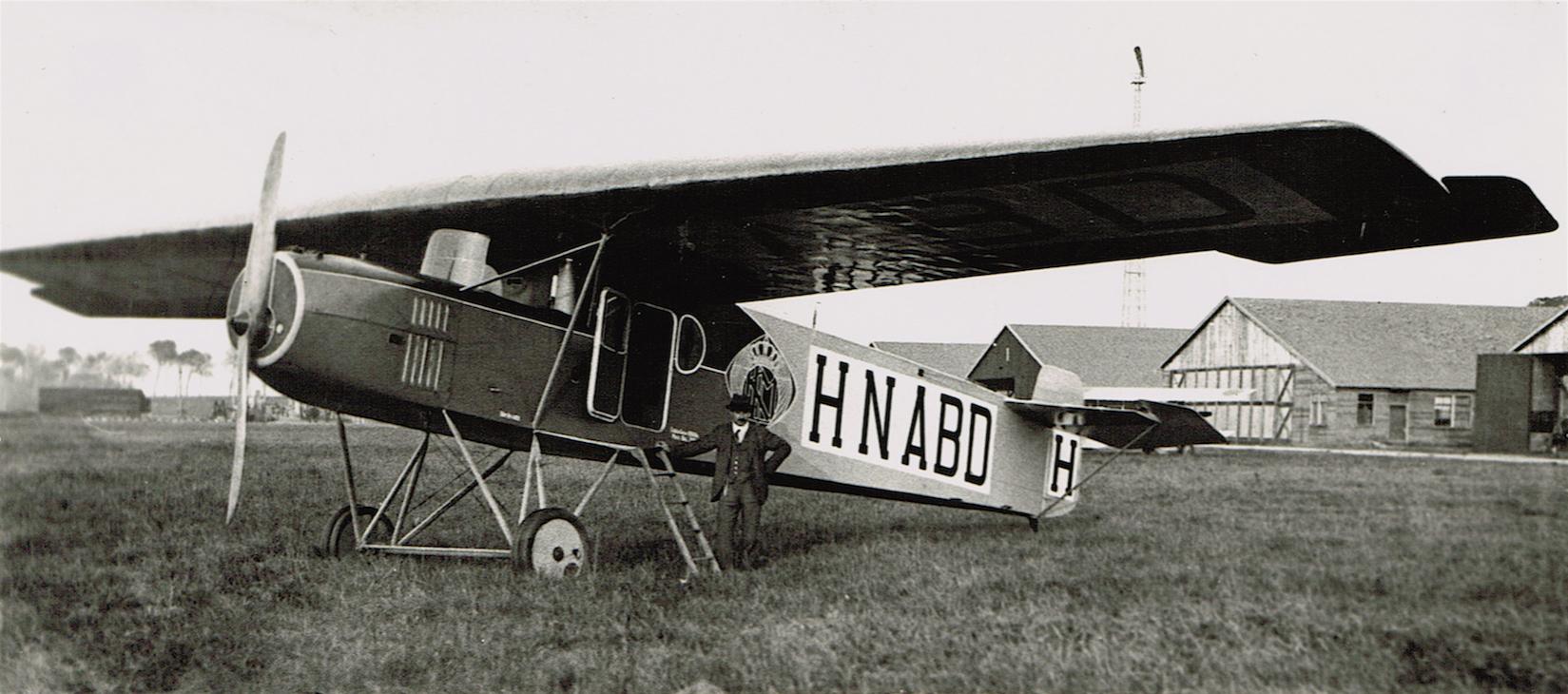Naam: Foto 135. H-NABD. Fokker F.II, kopie.jpg
Bekeken: 1845
Grootte: 153,5 KB