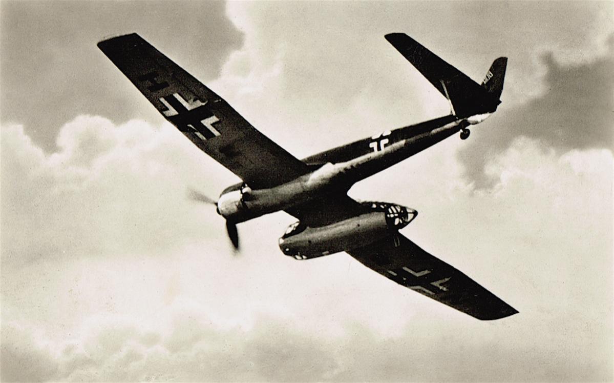 Naam: Foto 340. Blohm & Voss BV 141, kopie.jpg
Bekeken: 635
Grootte: 87,6 KB