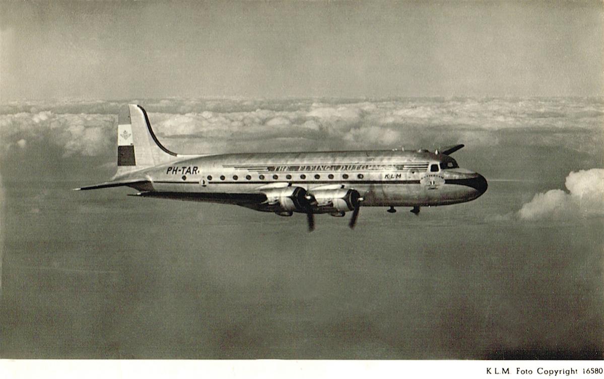 Naam: Kaart 595. PH-TAR. %22Rotterdam%22 Douglas DC-4-1009, kopie.jpg
Bekeken: 1102
Grootte: 106,1 KB