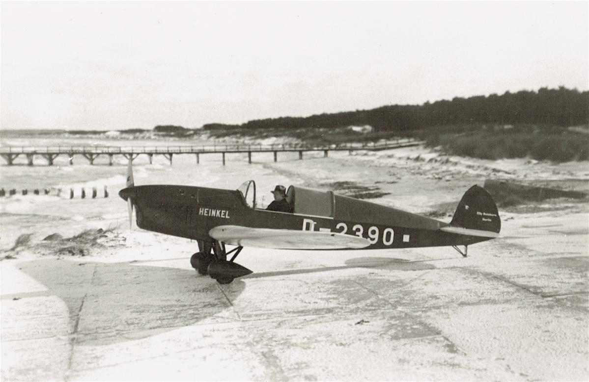 Naam: Foto 207. D-2390. Heinkel He 71 b, kopie.jpg
Bekeken: 646
Grootte: 101,7 KB