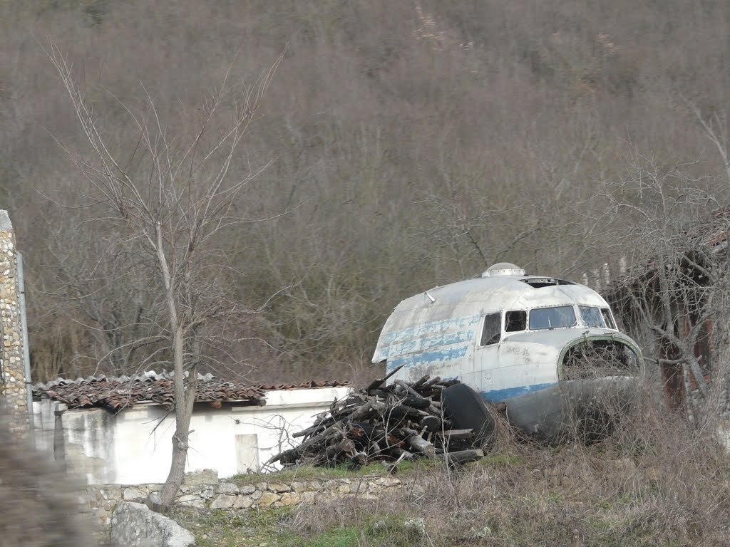 Naam: DC 3 , Dolac Naselje, Serbia..jpg
Bekeken: 465
Grootte: 127,8 KB