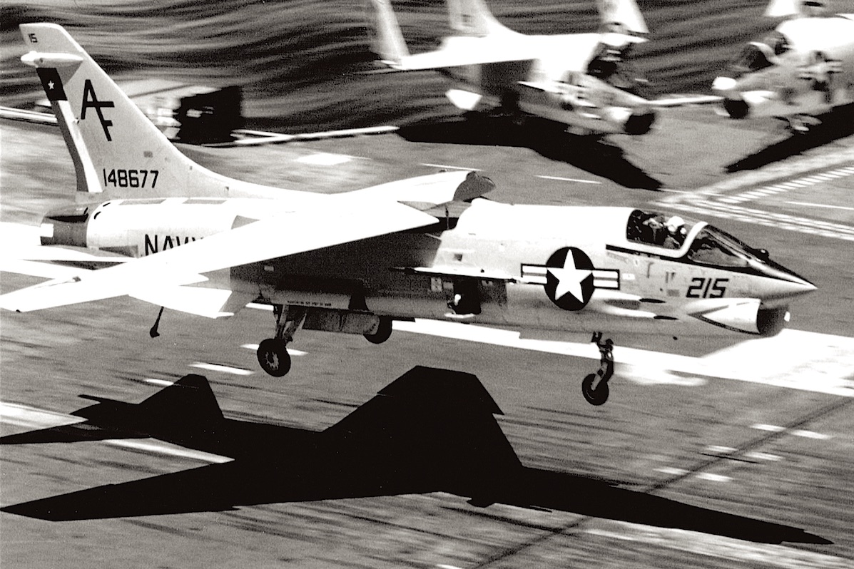 Naam: Foto 365. Chance Vought Crusader, kopie.jpg
Bekeken: 551
Grootte: 313,1 KB