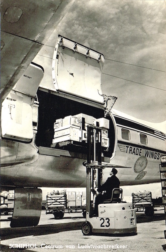 Naam: Kaart 613. Schiphol, Centrum van Luchtvrachtverkeer, kopie.jpg
Bekeken: 1008
Grootte: 241,8 KB