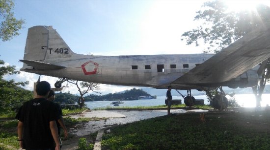 Naam: DC 3 - Bitung , Indonesia..jpg
Bekeken: 1252
Grootte: 37,9 KB