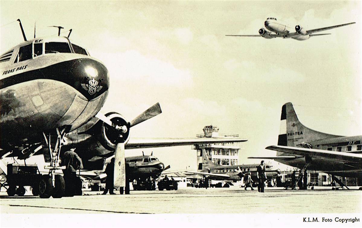 Naam: Kaart 619. PH-TEF (PH-CEF) 'Frans Hals' en PH-TEA 'Adriaen van Ostade', Convair CV-240's, kopie.jpg
Bekeken: 866
Grootte: 115,4 KB
