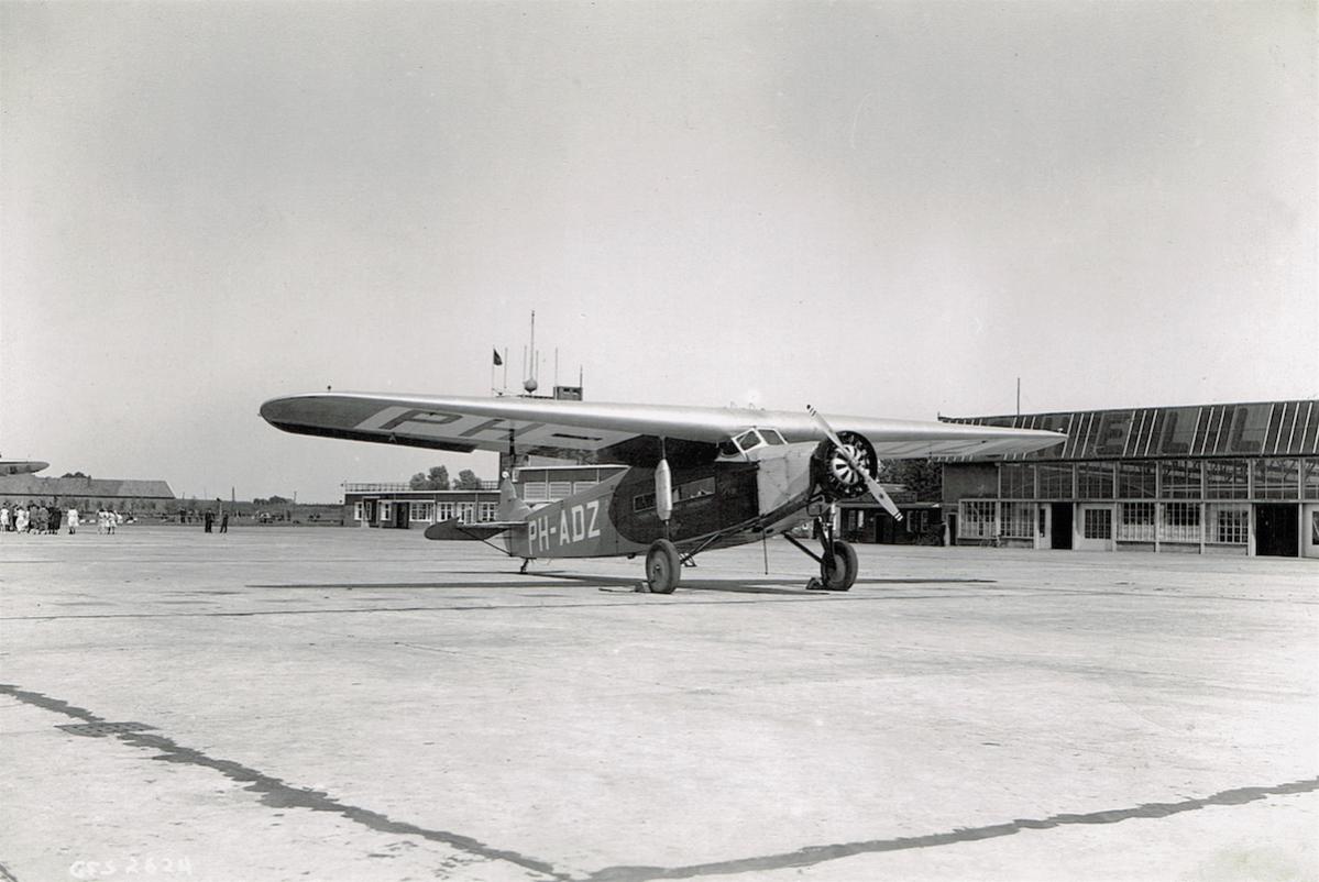 Naam: Foto 143. PH-ADZ (ex H-NADJ, H-NADZ). Fokker F.VIIa, kopie.jpg
Bekeken: 1190
Grootte: 97,9 KB