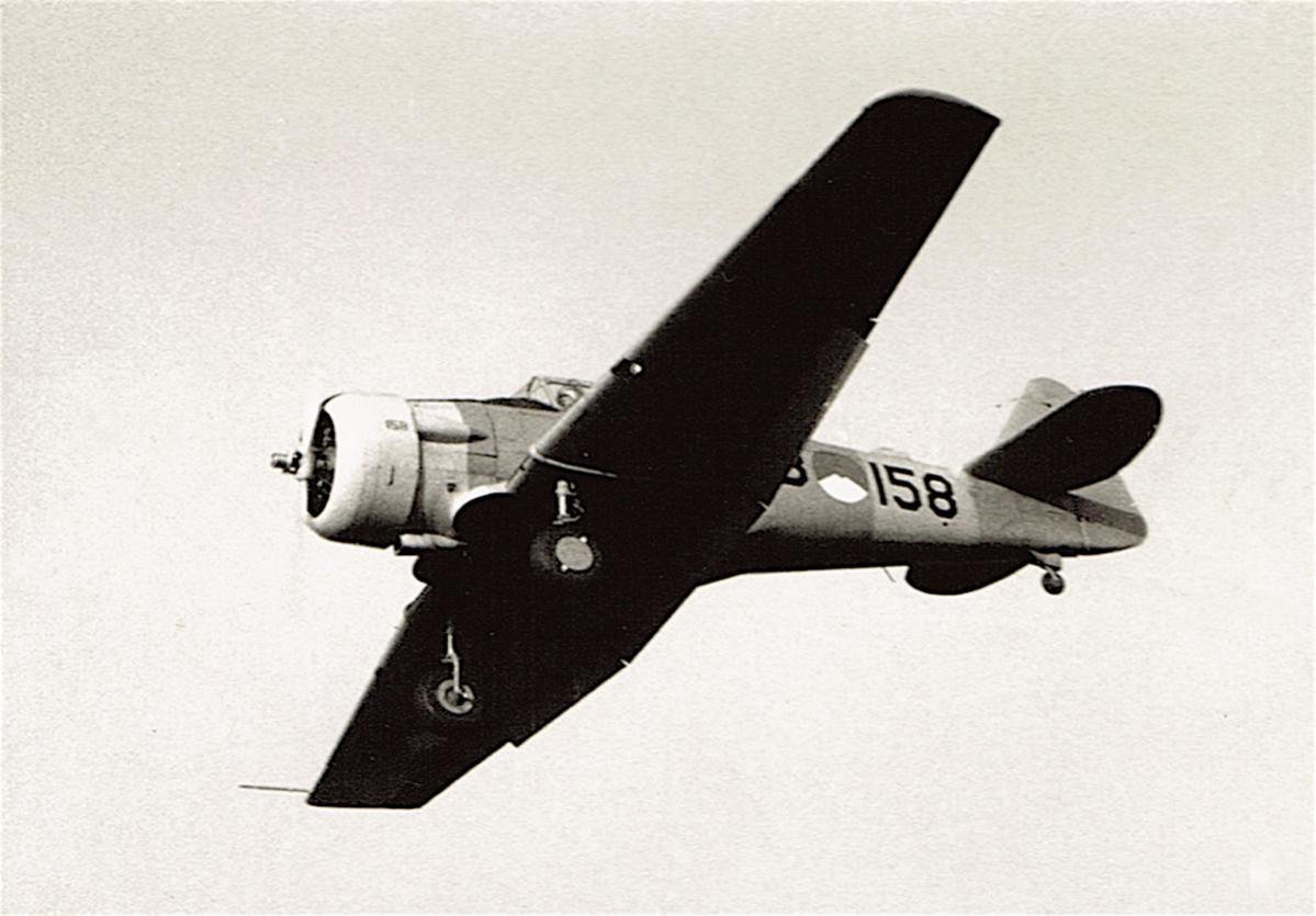 Naam: Foto 113. 'B-158'. Harvard, kopie.jpg
Bekeken: 1111
Grootte: 97,7 KB