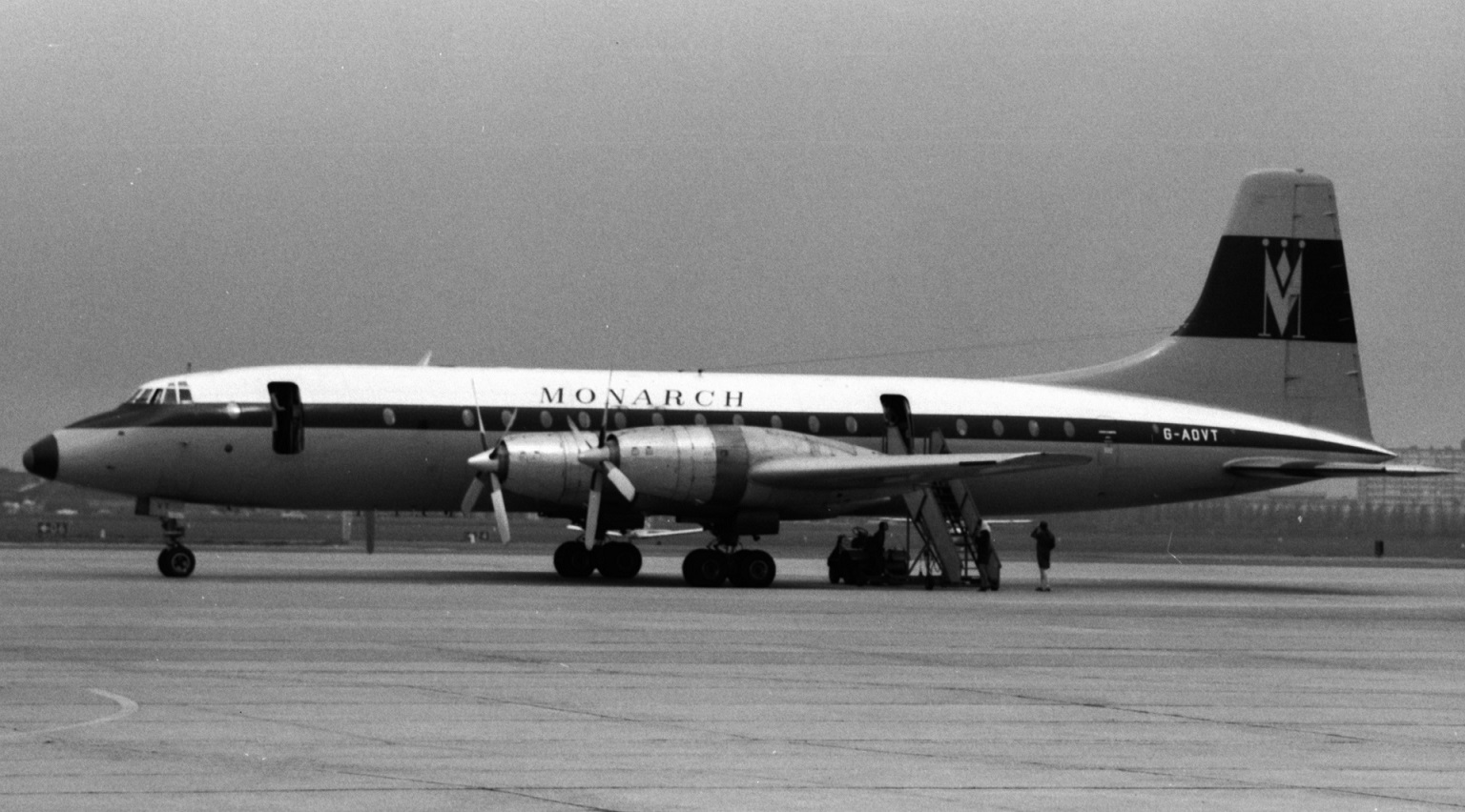 Naam: 3. G-AOVT Bristol Type 175 Britannia 312, Monarch nu op Duxford.jpg
Bekeken: 1740
Grootte: 375,2 KB