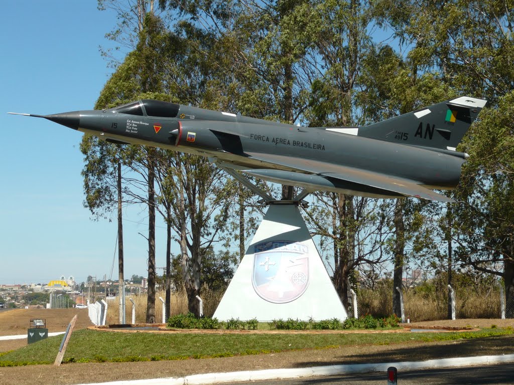 Naam: Mirage 3 - Anpolis.jpg
Bekeken: 1183
Grootte: 208,6 KB