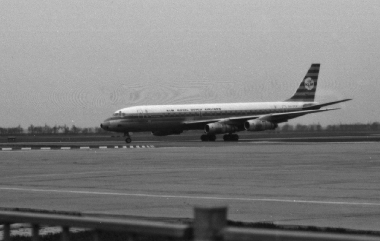 Naam: 29. PH-DCN Douglas DC-8, KLM -3.jpg
Bekeken: 1147
Grootte: 212,5 KB