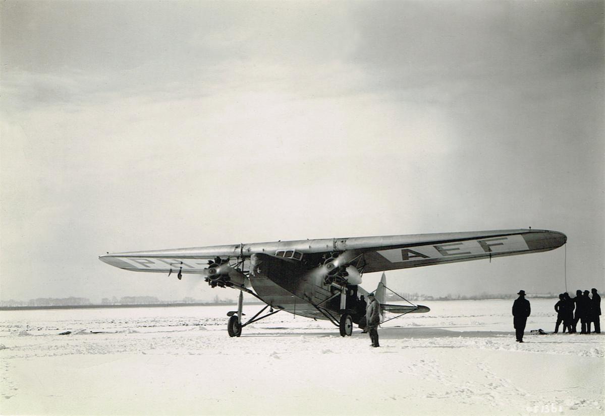 Naam: Foto 148. 'PH-AEF' (H-NAEF). Fokker F.VIII, kopie.jpg
Bekeken: 328
Grootte: 80,2 KB