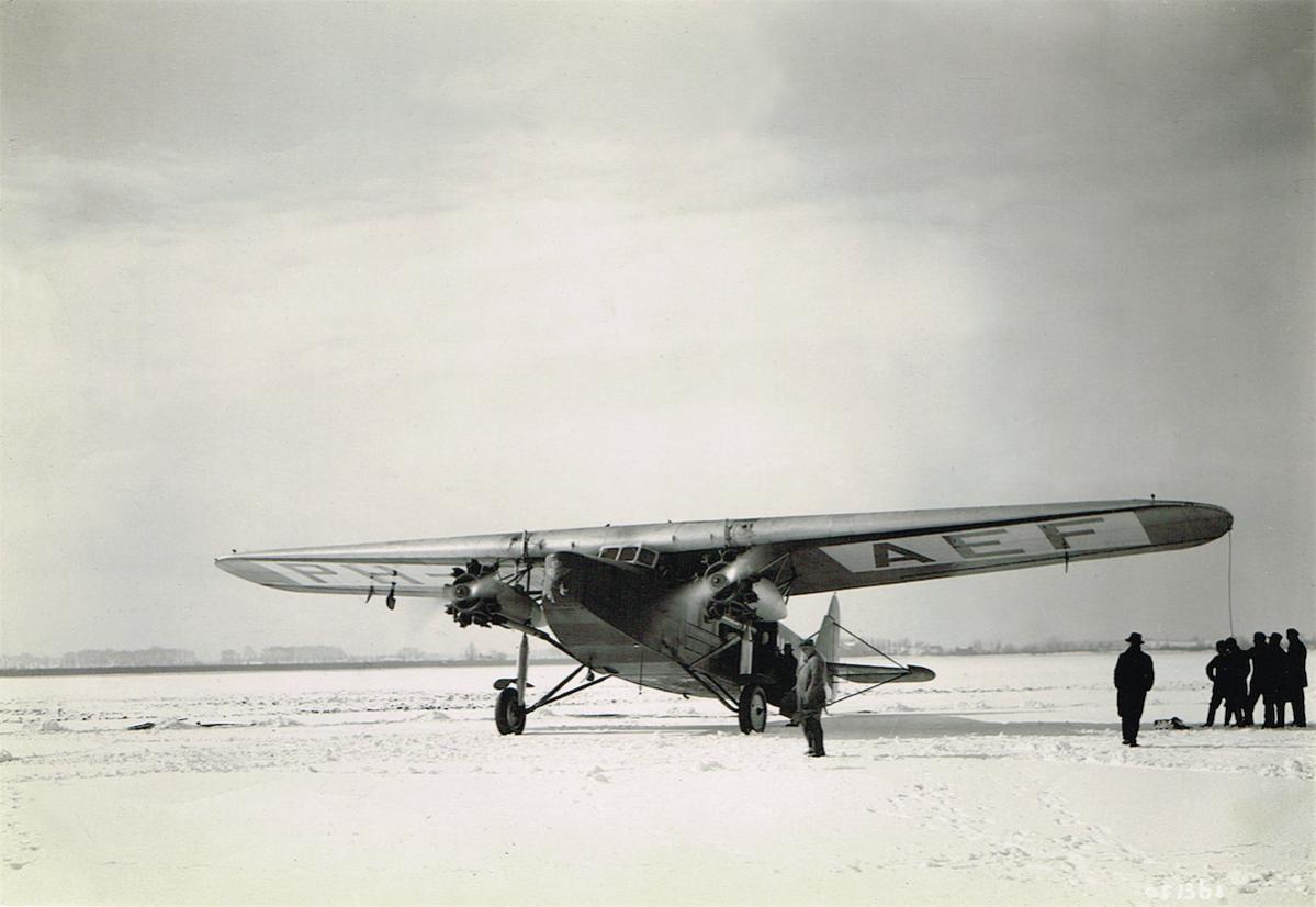 Naam: Foto 148. 'PH-AEF' (H-NAEF). Fokker F.VIII, kopie.jpg
Bekeken: 477
Grootte: 80,2 KB