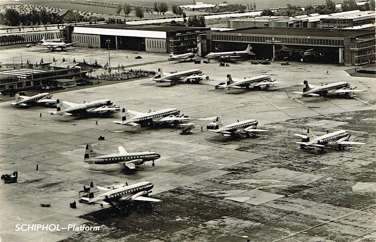 Naam: Kaart 631. Schiphol platform, kopie.jpg
Bekeken: 999
Grootte: 248,4 KB