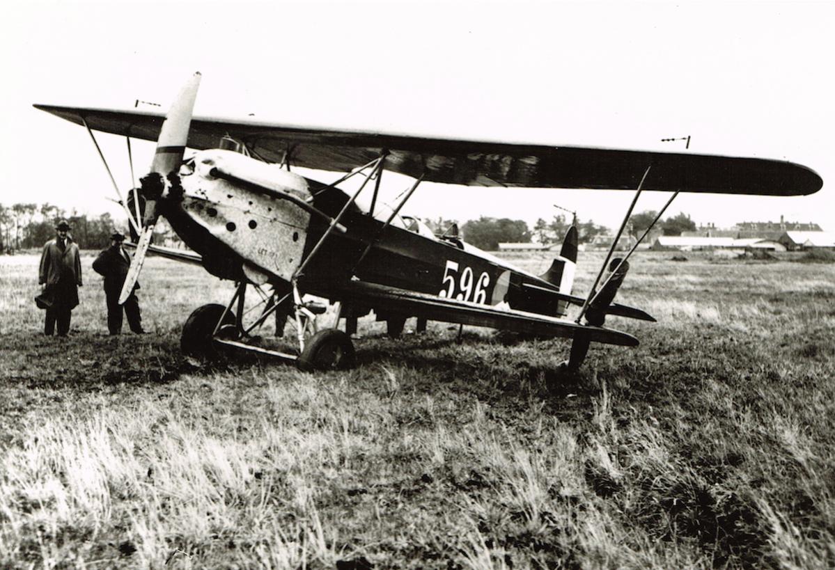 Naam: Foto 85. '596'. Fokker C.VI:C.Vd.jpg
Bekeken: 914
Grootte: 163,0 KB