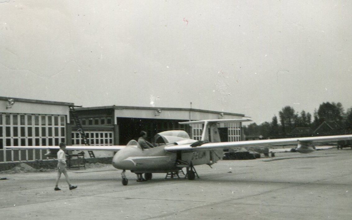 Naam: Rhein-West-Flug RW-3 (1957).jpg
Bekeken: 701
Grootte: 109,8 KB