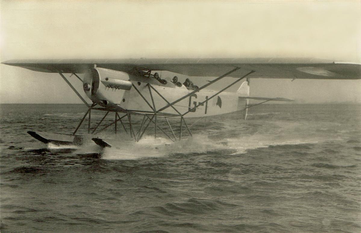 Naam: Kaart 634. 'G-1'. Fokker C-VIIIw, kopie.jpg
Bekeken: 940
Grootte: 101,7 KB