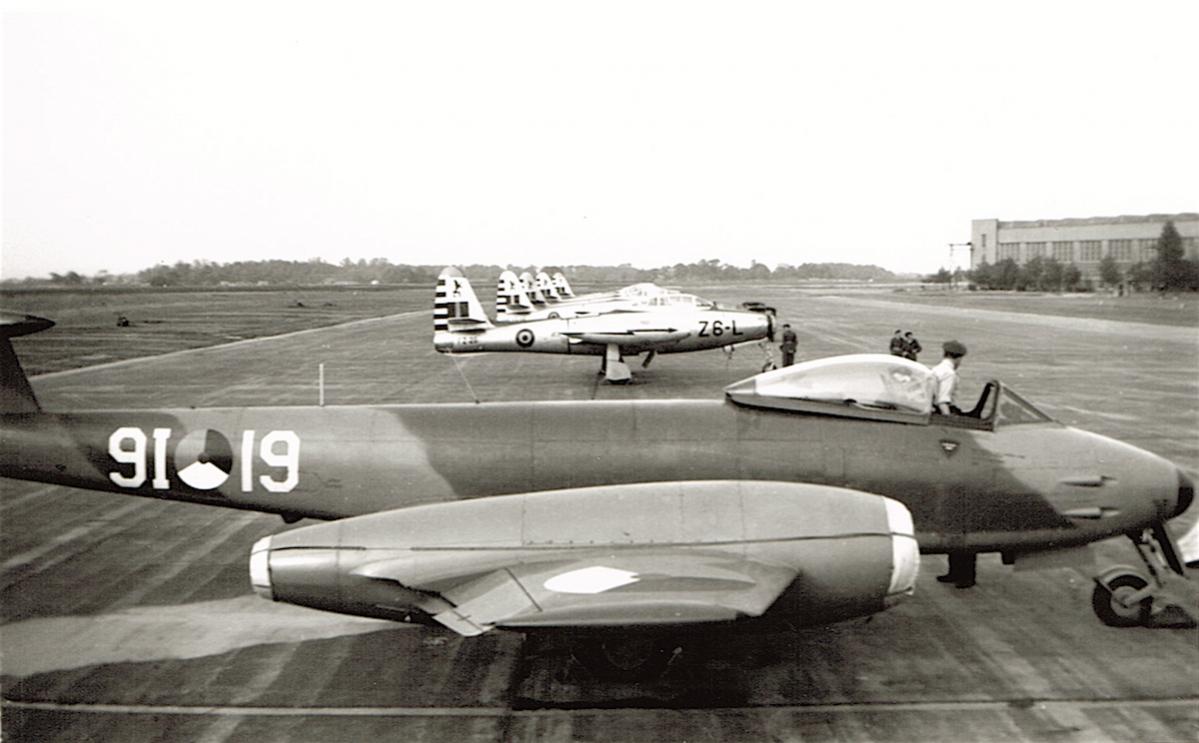 Naam: Foto 117. '9I-19'. Meteor 8 van 326 Sq., kopie.jpg
Bekeken: 1528
Grootte: 86,3 KB