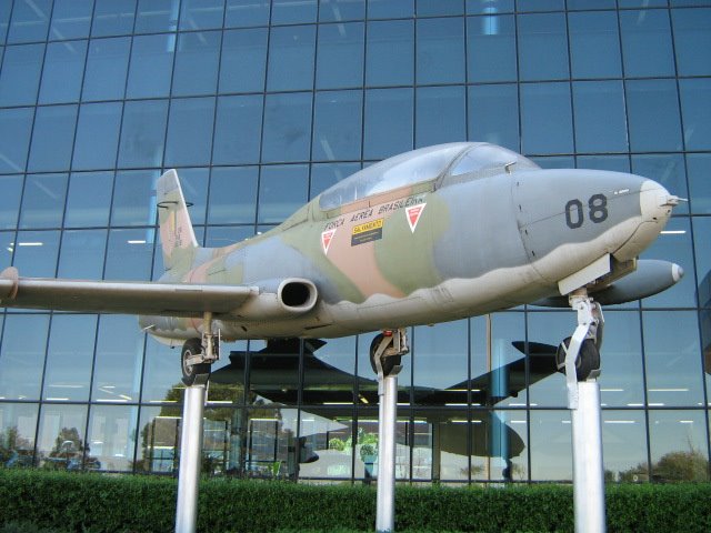Naam: Aermacchi MB 326 ( AT-26 Xavante ) - Techniekmuseum ,  S�o Jos�..jpg
Bekeken: 529
Grootte: 62,9 KB