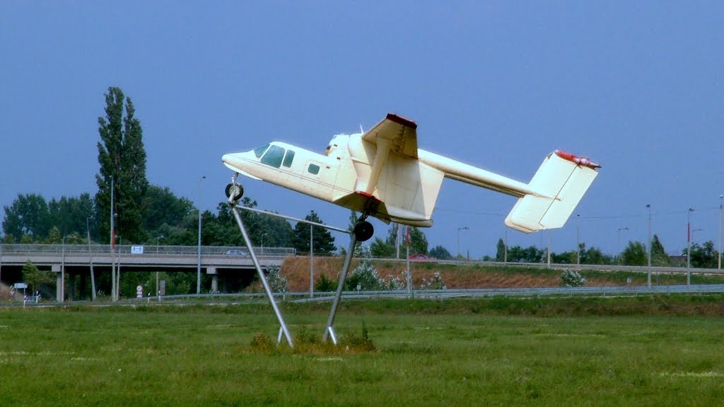 Naam: PZL M-15 Belphegor - Szolnok.jpg
Bekeken: 453
Grootte: 72,6 KB