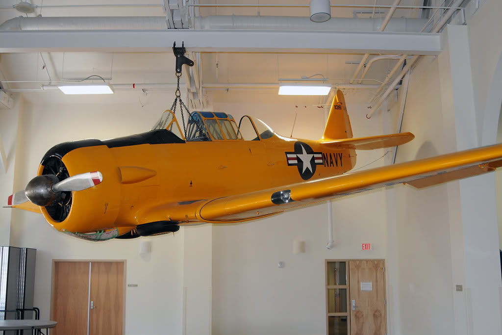 Naam: SNJ-6 - Whiting Field, Florida..jpg
Bekeken: 944
Grootte: 81,1 KB