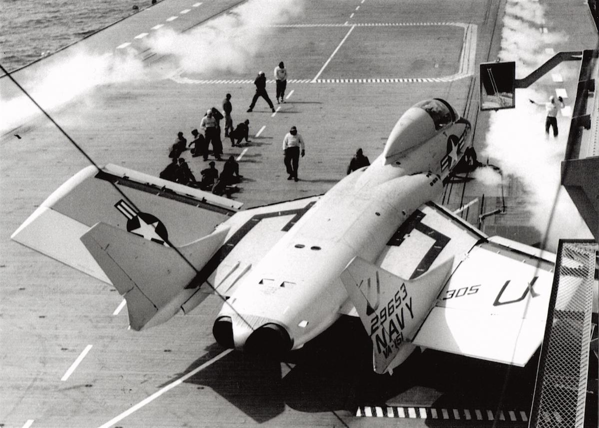 Naam: Foto 389. Vought F7U Cutlass, kopie.jpg
Bekeken: 725
Grootte: 144,2 KB