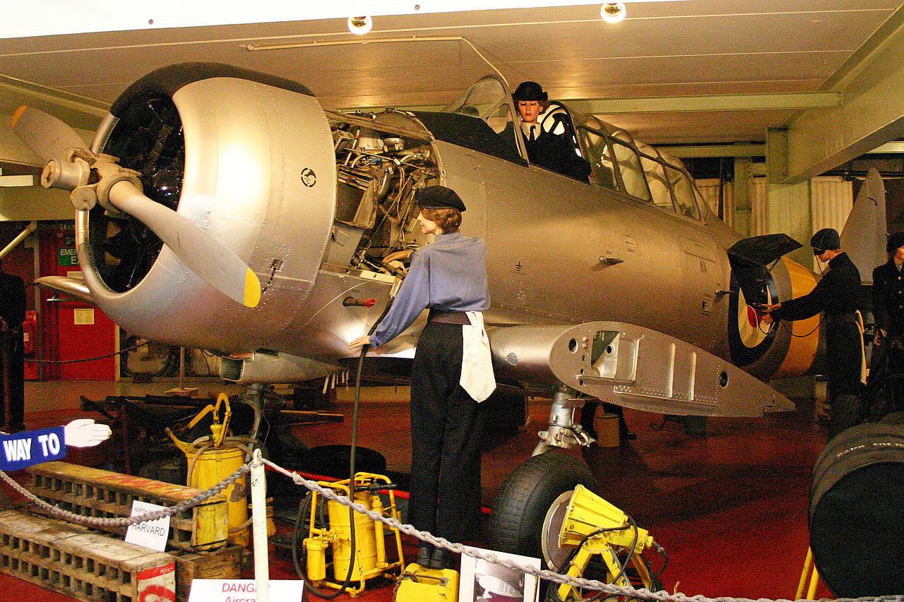 Naam: 1280px-NA_Harvard_III -  Fleet Air Arm Museum. RNAS Yeovilton. Somerset.jpg
Bekeken: 564
Grootte: 441,6 KB