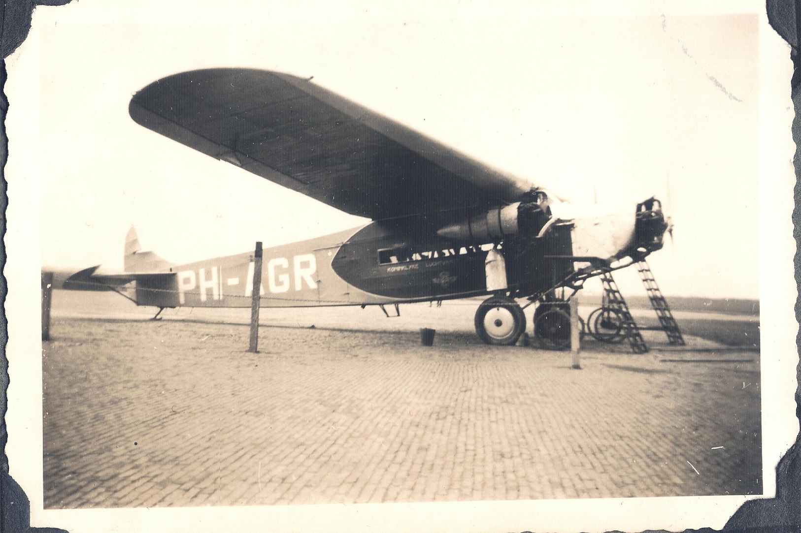 Naam: scannen0122 k.jpg
Bekeken: 1171
Grootte: 401,1 KB