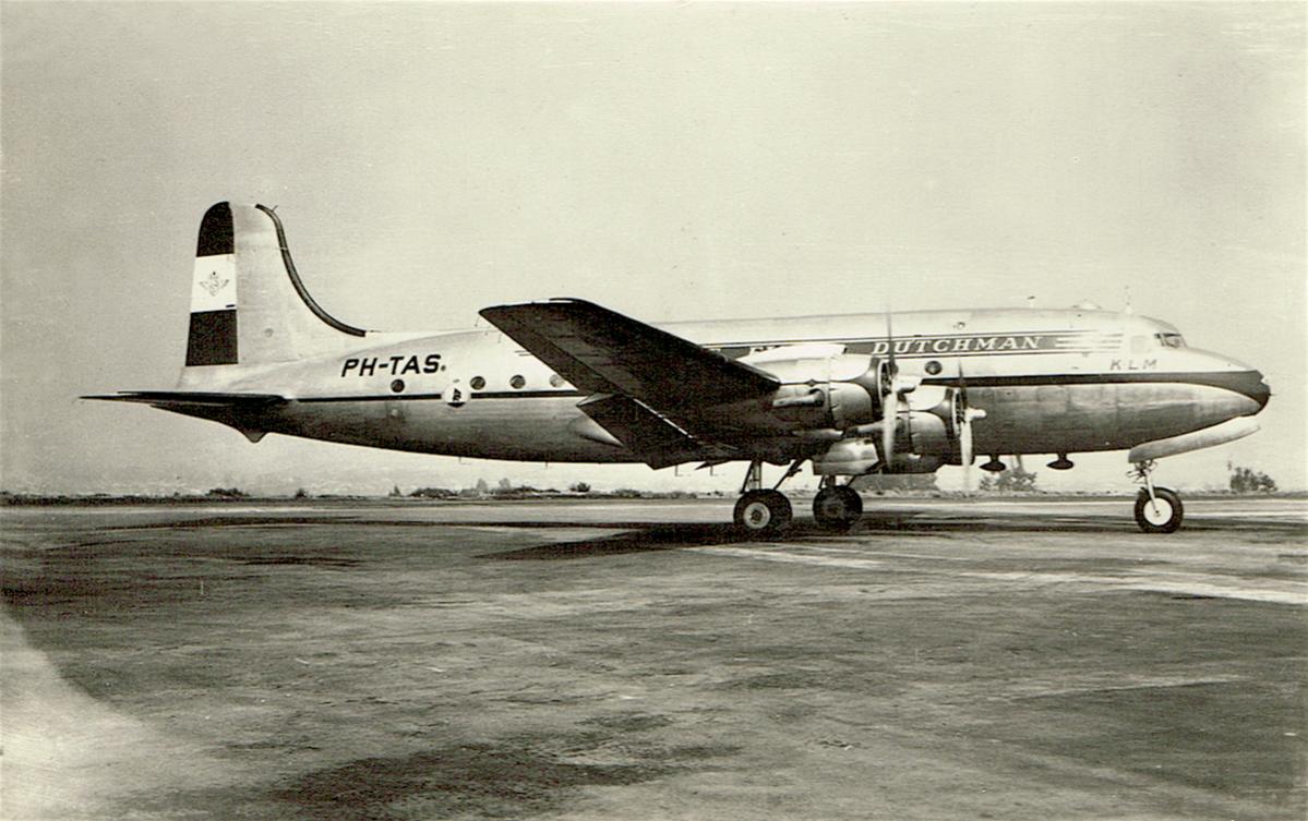 Naam: Kaart 651. PH-TAS (PH-DBS) 'Schiedam'. Douglas DC-4-1009, kopie.jpg
Bekeken: 1094
Grootte: 120,3 KB