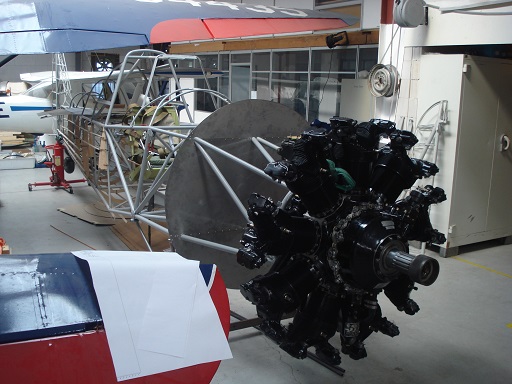Naam: DXXI rompmet motor.jpg
Bekeken: 1979
Grootte: 89,4 KB