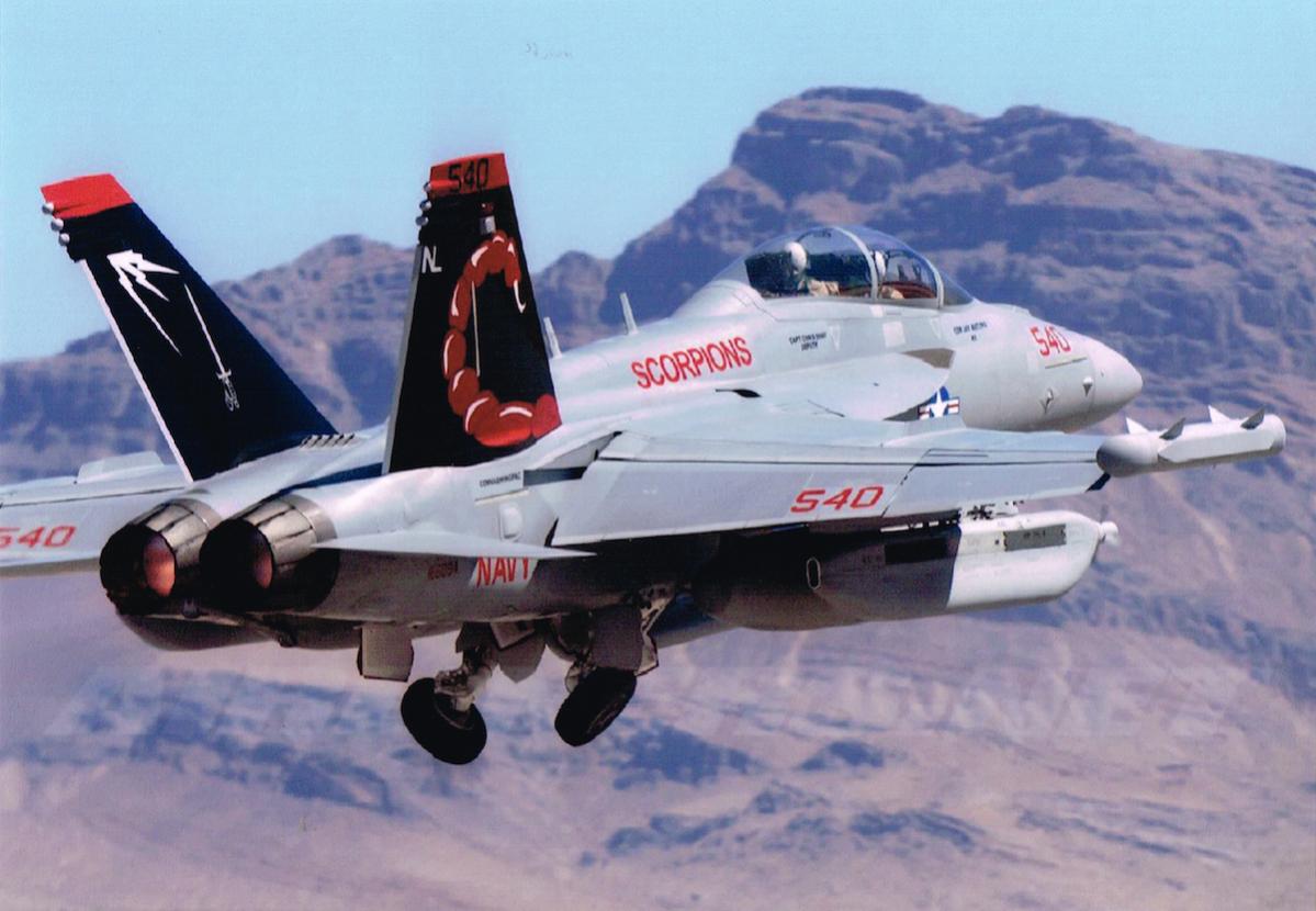 Naam: Foto 413. MDD (Boeing) F-18 Hornet, kopie.jpg
Bekeken: 445
Grootte: 98,3 KB