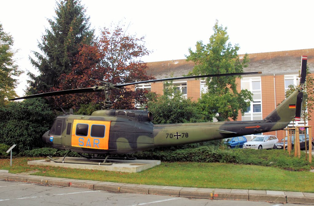 Naam: Bell UH 1D - Hamburg ,Anneliese der SAR , 1973-2006..jpg
Bekeken: 814
Grootte: 160,9 KB