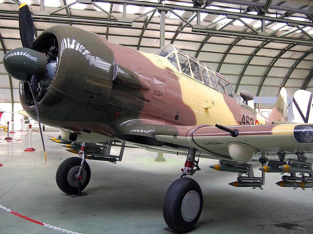 Naam: North American T-6D Texan - Spanje..jpg
Bekeken: 874
Grootte: 189,8 KB