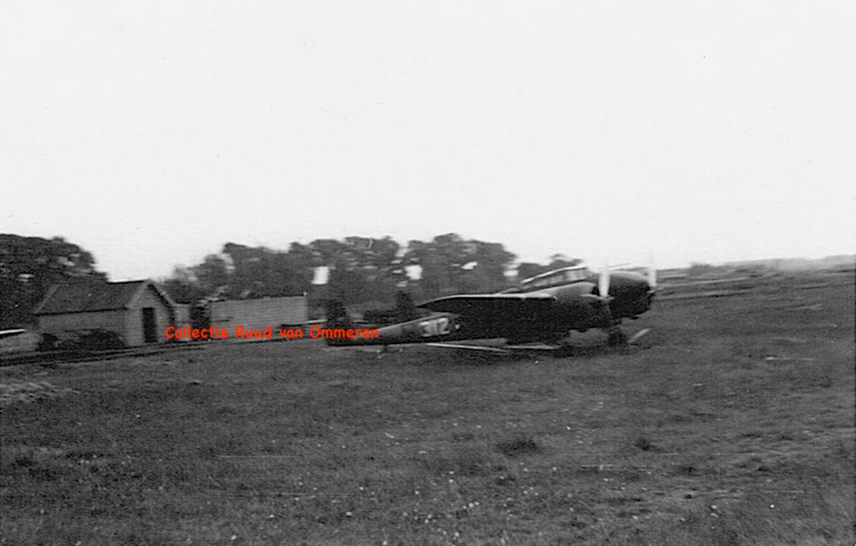 Naam: Foto. '312'. G-1, 300 kopie.jpg
Bekeken: 890
Grootte: 89,0 KB