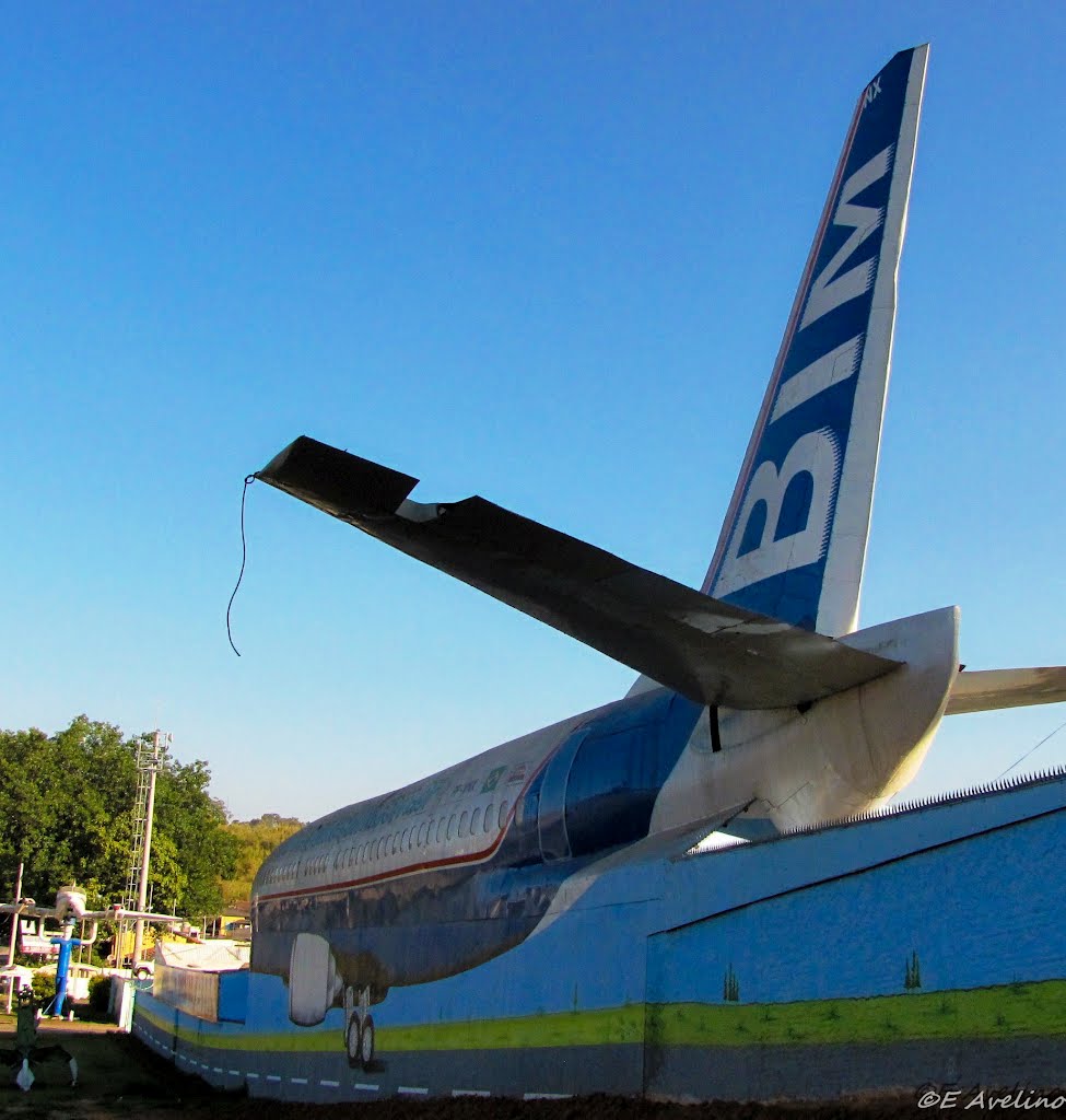 Naam: Boeing 737 - Sloperij Campinas.jpg
Bekeken: 511
Grootte: 101,3 KB