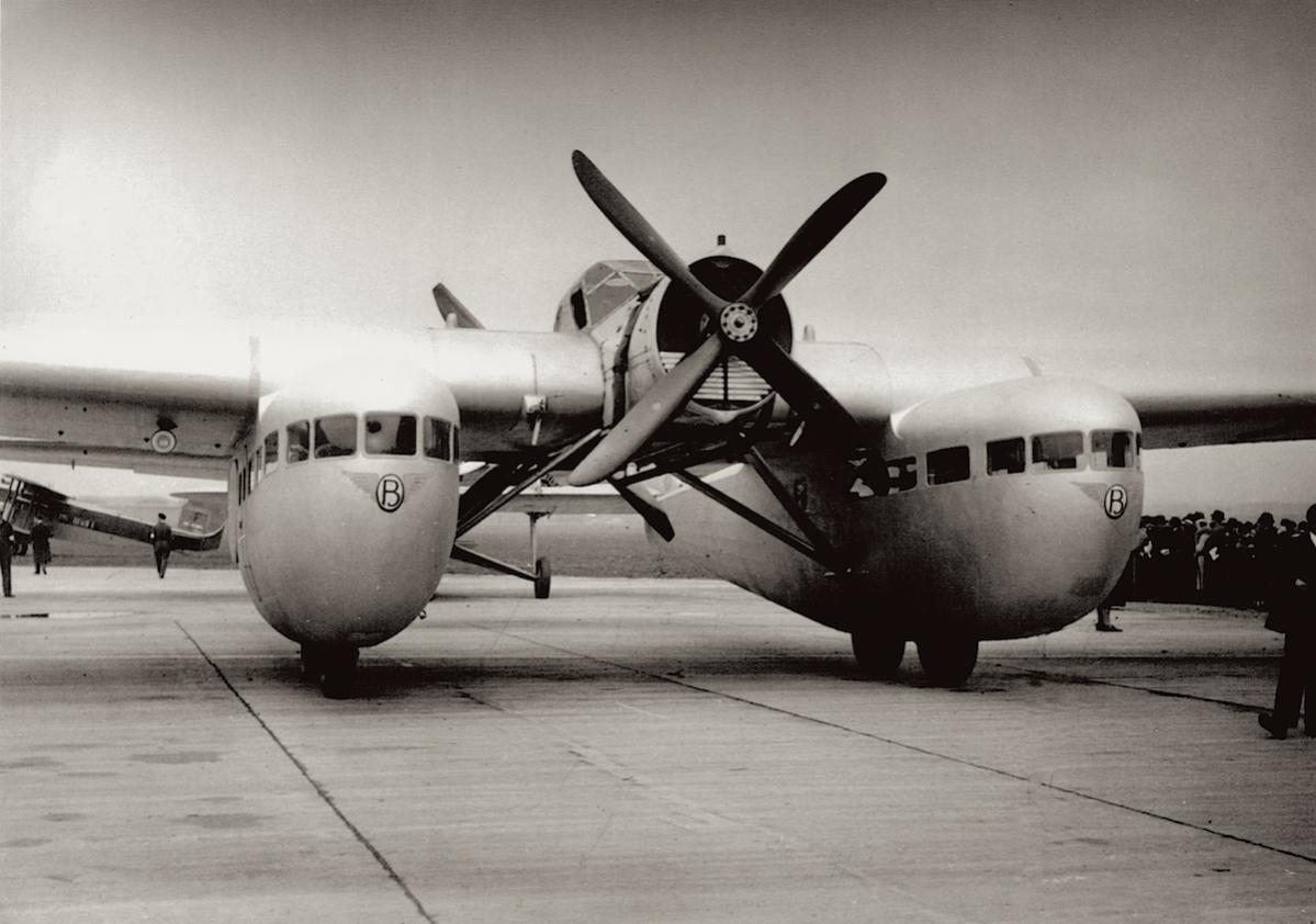 Naam: Foto. Bleriot 125, Le Bourget, 1933 kopie.jpg
Bekeken: 1240
Grootte: 101,1 KB