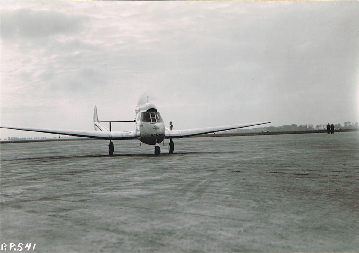 Naam: Foto 166. Fokker P.1 Partner FOUT Stearman Hammond Y, kopie.jpg
Bekeken: 1443
Grootte: 87,9 KB