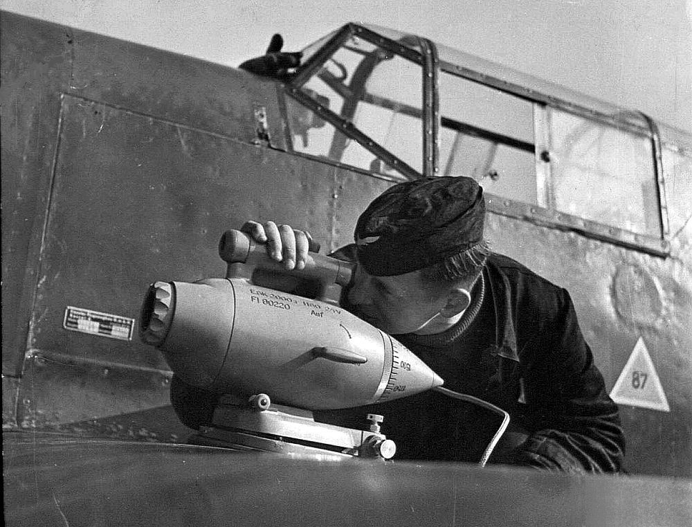 Naam: Messerschmitt Bf 109 gun allignment.jpg
Bekeken: 818
Grootte: 228,0 KB