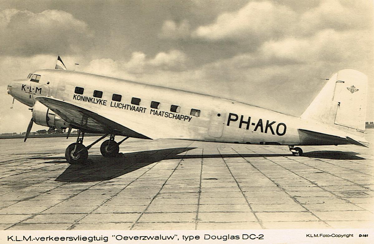 Naam: Kaart 666. PH-AKO %22Oeverzwaluw'. Douglas DC-2, kopie.jpg
Bekeken: 758
Grootte: 143,8 KB