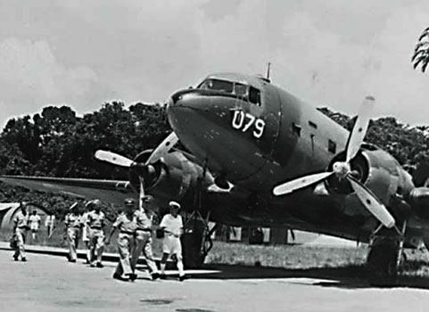 Naam: dakota 079 Biak.jpg
Bekeken: 1183
Grootte: 35,5 KB