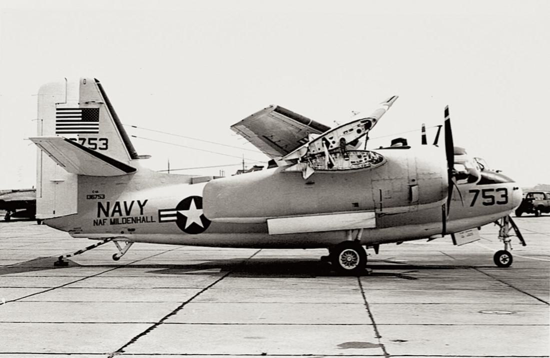 Naam: Foto 450. Grumman C-1A Trader (136753 : 6753 : '753'), c:n 6. USN, NAF Mildenhall, kopie 1100.jpg
Bekeken: 832
Grootte: 90,9 KB