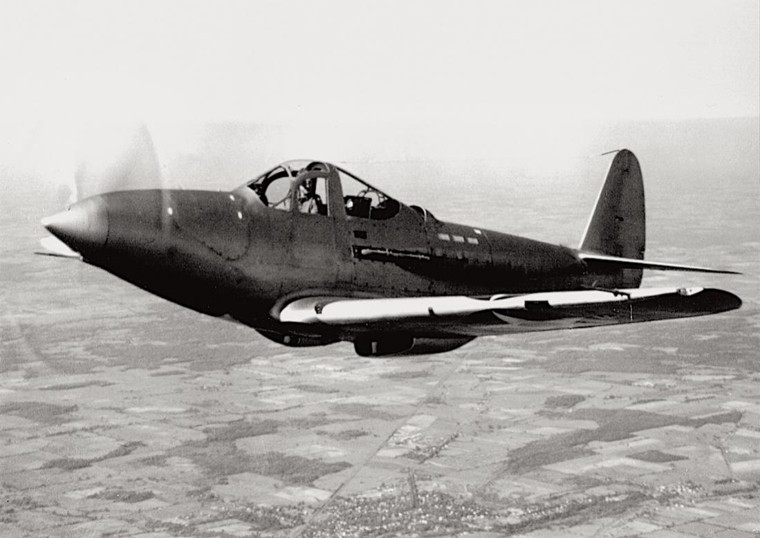 Naam: Foto 454. Bell XFL-1 Airabonita, kopie 1100.jpg
Bekeken: 576
Grootte: 90,4 KB