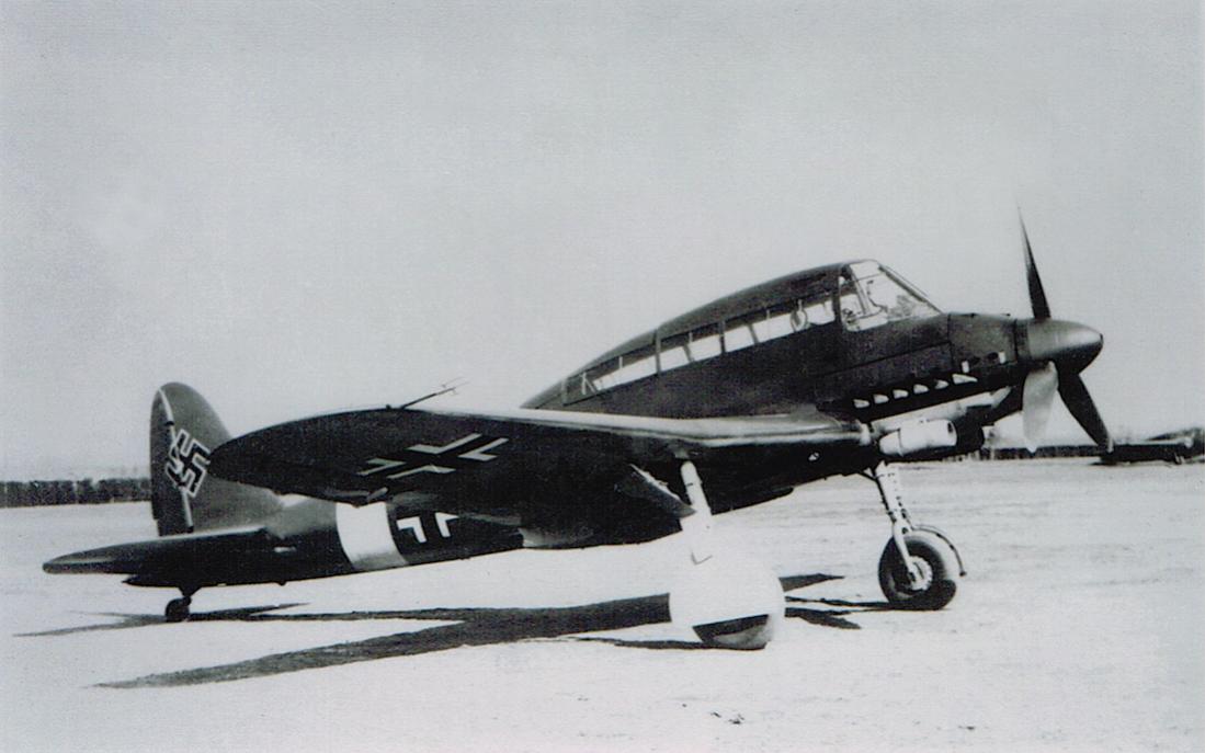Naam: Foto 425. Prototype Savoia-Marchetti SM.93, dive:torpedo bomber -1, kopie 1100.jpg
Bekeken: 635
Grootte: 71,8 KB